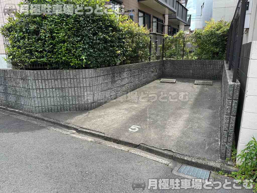 名古屋市千種区今池2丁目21-1の月極駐車場2