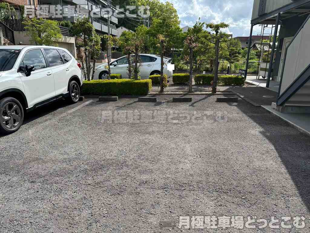 名古屋市天白区御幸山1607の月極駐車場2