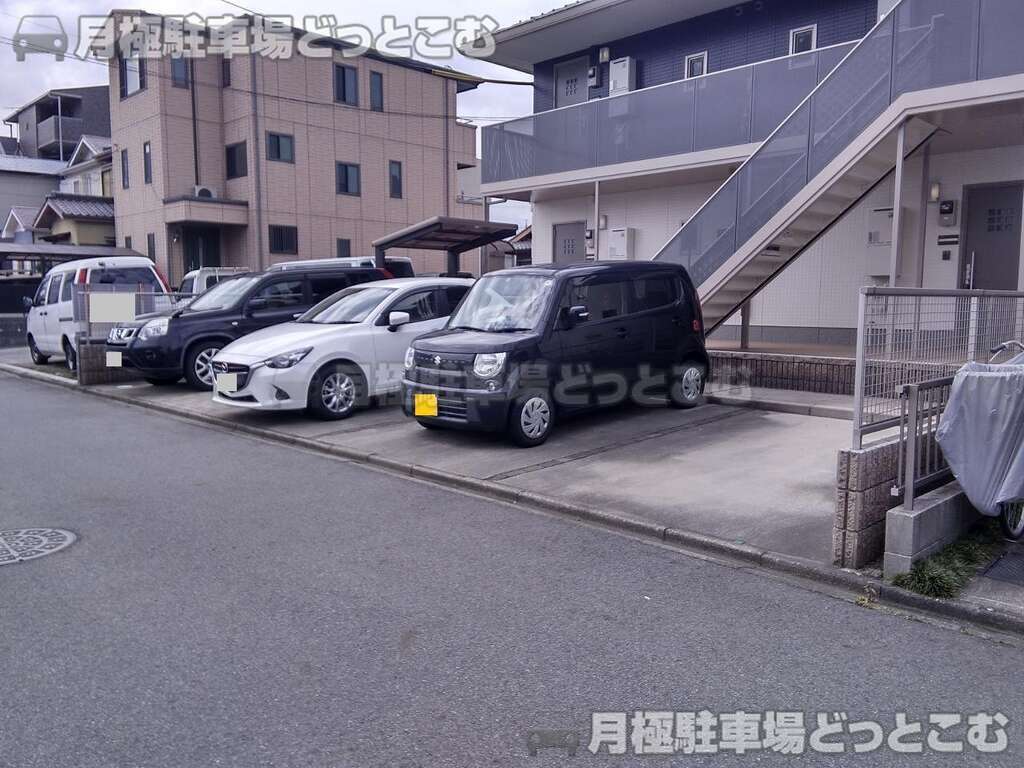 名古屋市守山区新守山3007の月極駐車場3