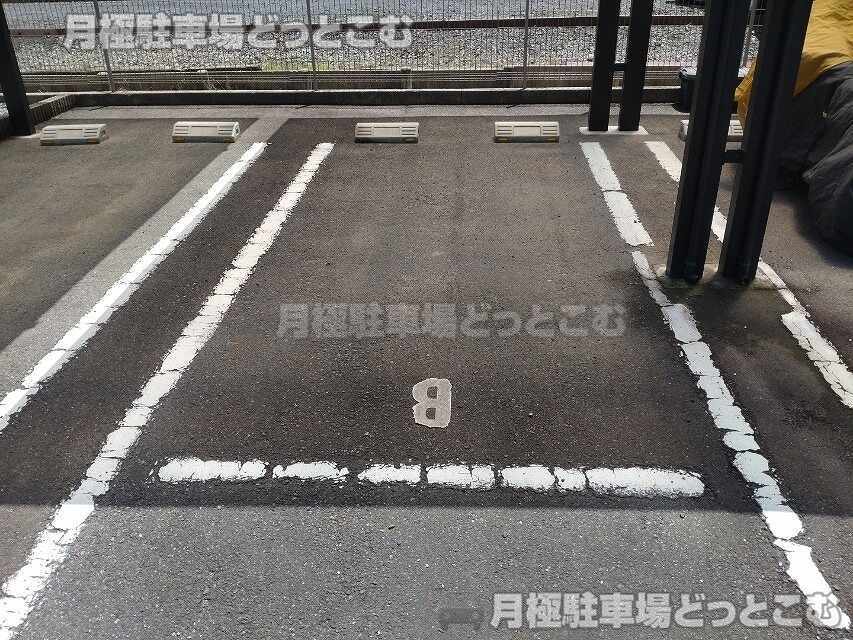 名古屋市守山区深沢2丁目506の月極駐車場2
