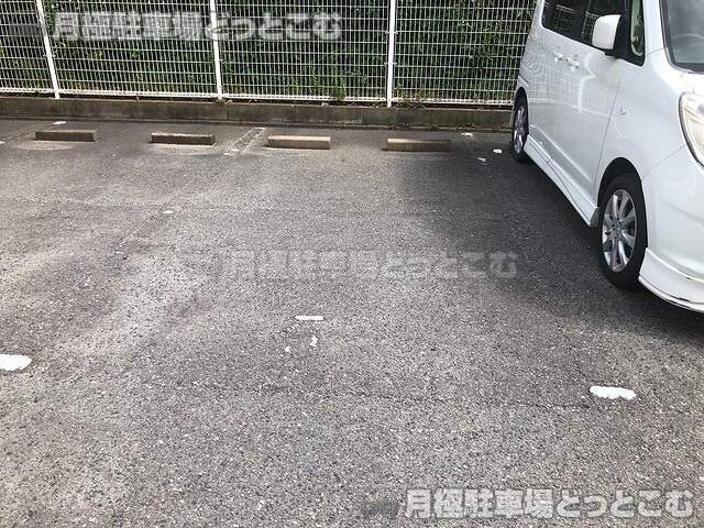 福岡市早良区田隈2丁目658-1の月極駐車場2