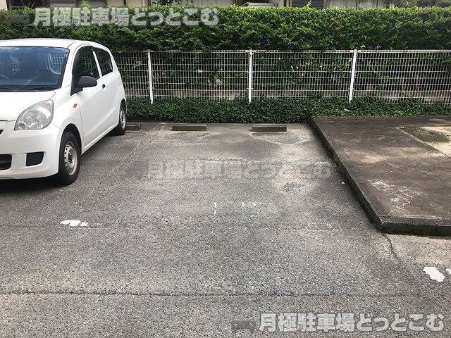 福岡市早良区田隈2丁目658-1の月極駐車場3
