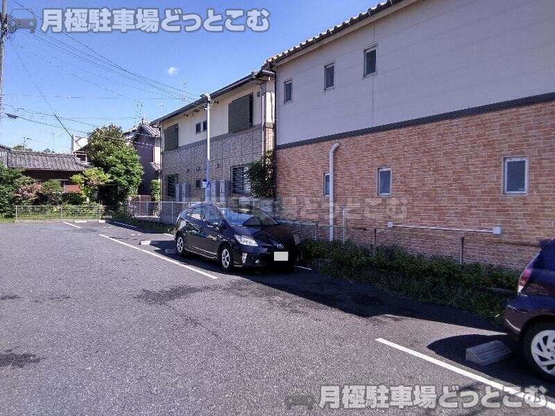 名古屋市瑞穂区亀城町3丁目1番27、1番28の月極駐車場2