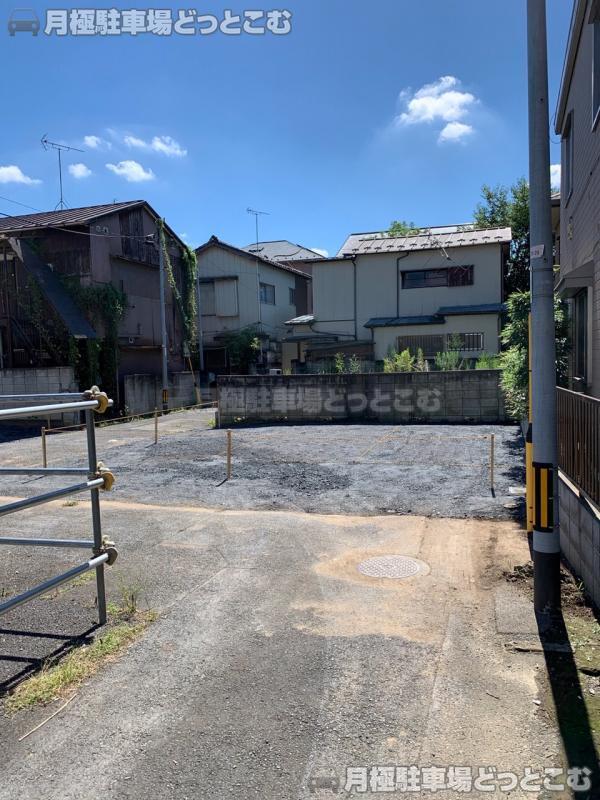 さいたま市南区太田窪2-3-2の月極駐車場1