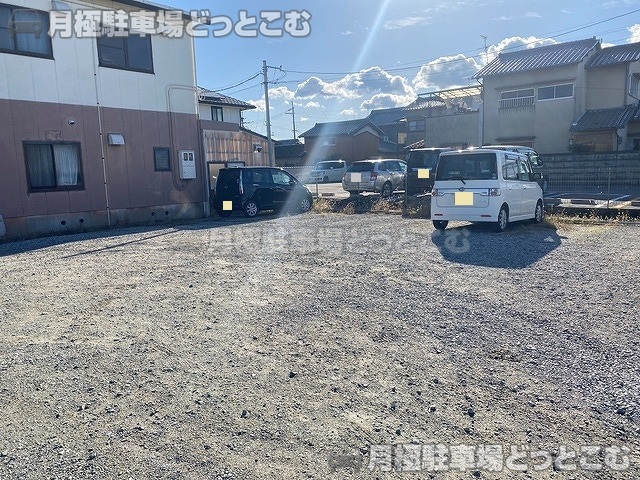 磯城郡三宅町石見483-9の月極駐車場2