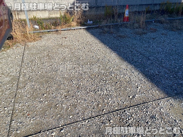 磯城郡三宅町石見483-9の月極駐車場5