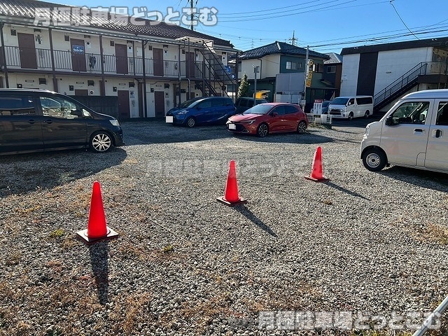 日野市南平6-12-28の月極駐車場2