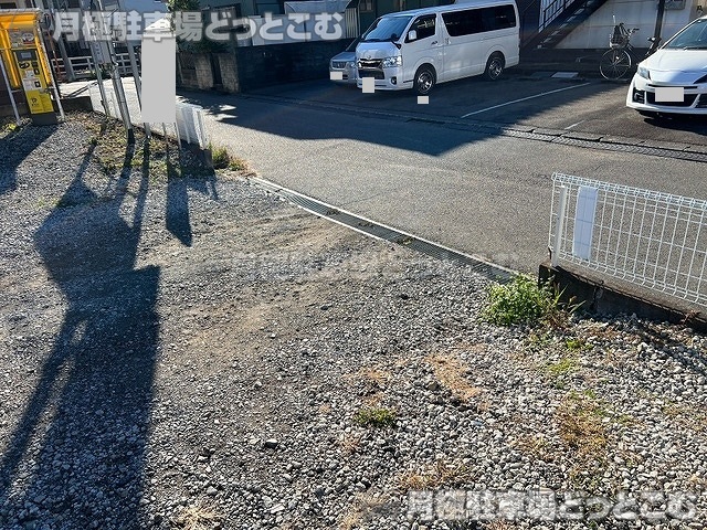 日野市南平6-12-28の月極駐車場6