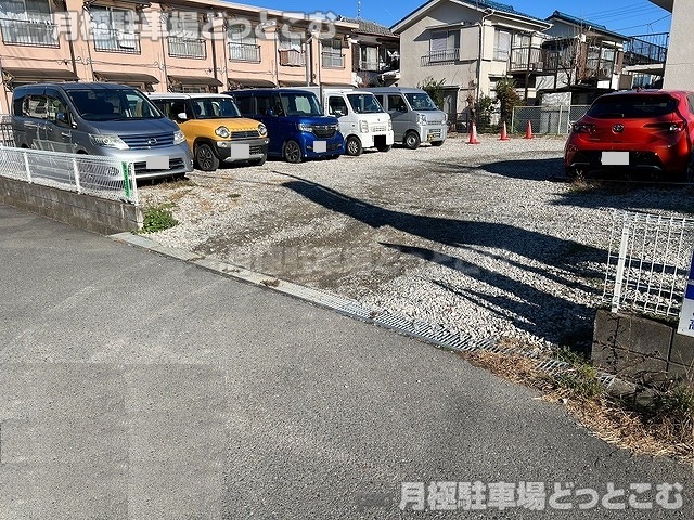 日野市南平6-12-28の月極駐車場7