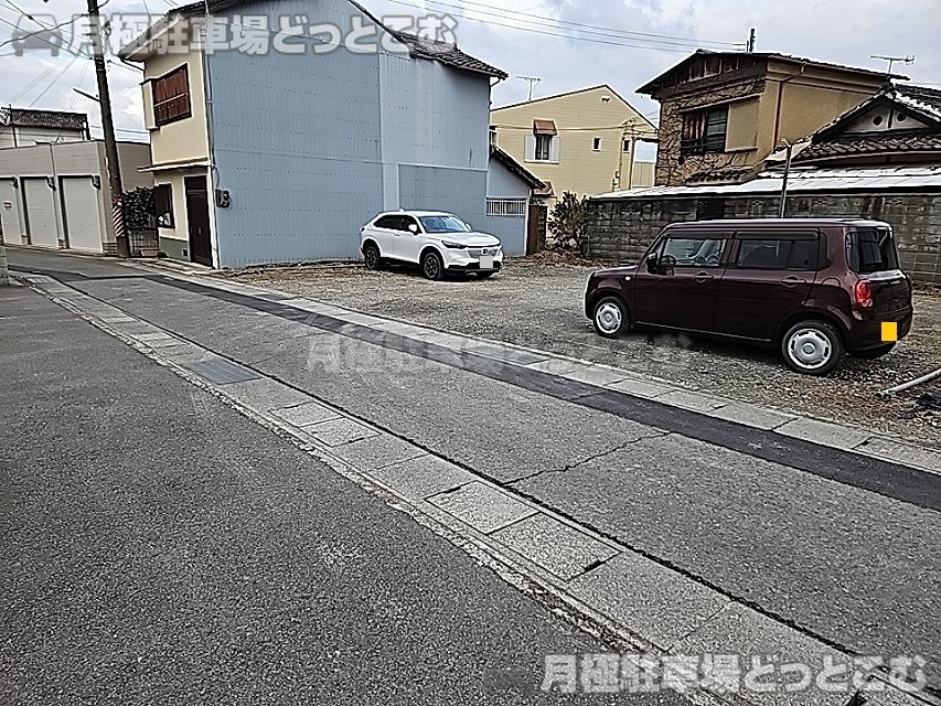 岩出市高塚48-10の月極駐車場10