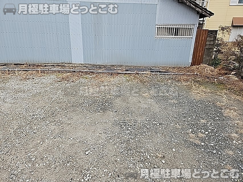 岩出市高塚48-10の月極駐車場4