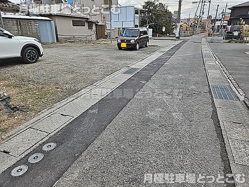 岩出市高塚48-10の月極駐車場9