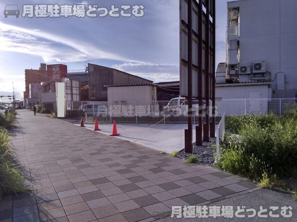 名古屋市中川区下之一色町字波花115-1の月極駐車場8