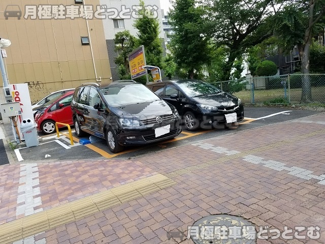 名古屋市中区大須1丁目506-1の月極駐車場3