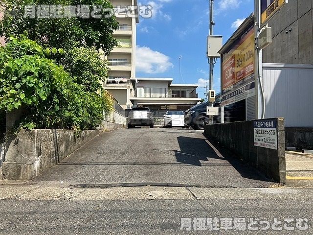 名古屋市千種区大島町2丁目17の月極駐車場3