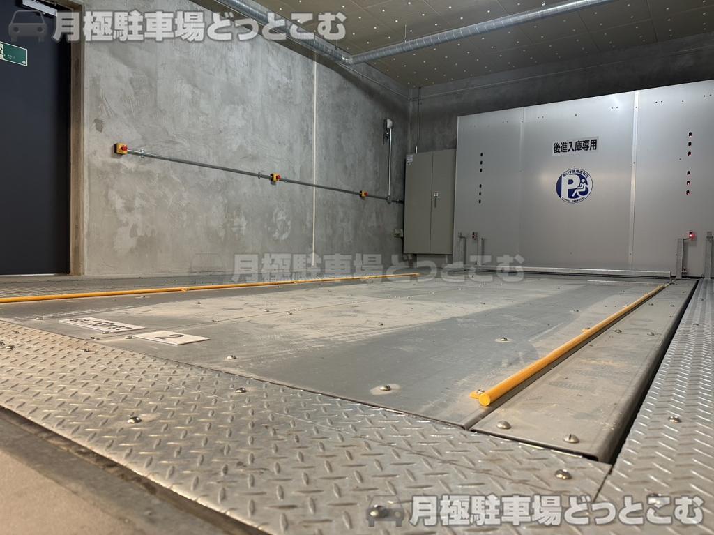 文京区本郷4丁目37-13の月極駐車場8