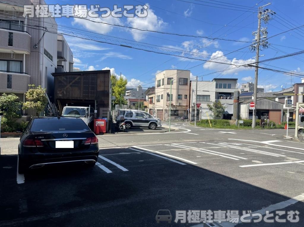 名古屋市北区大杉3丁目502番の月極駐車場9