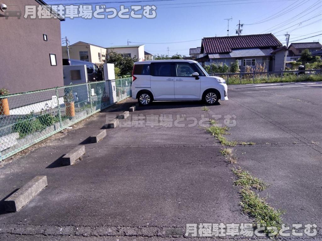 一宮市春明字西柳原62-1の月極駐車場5
