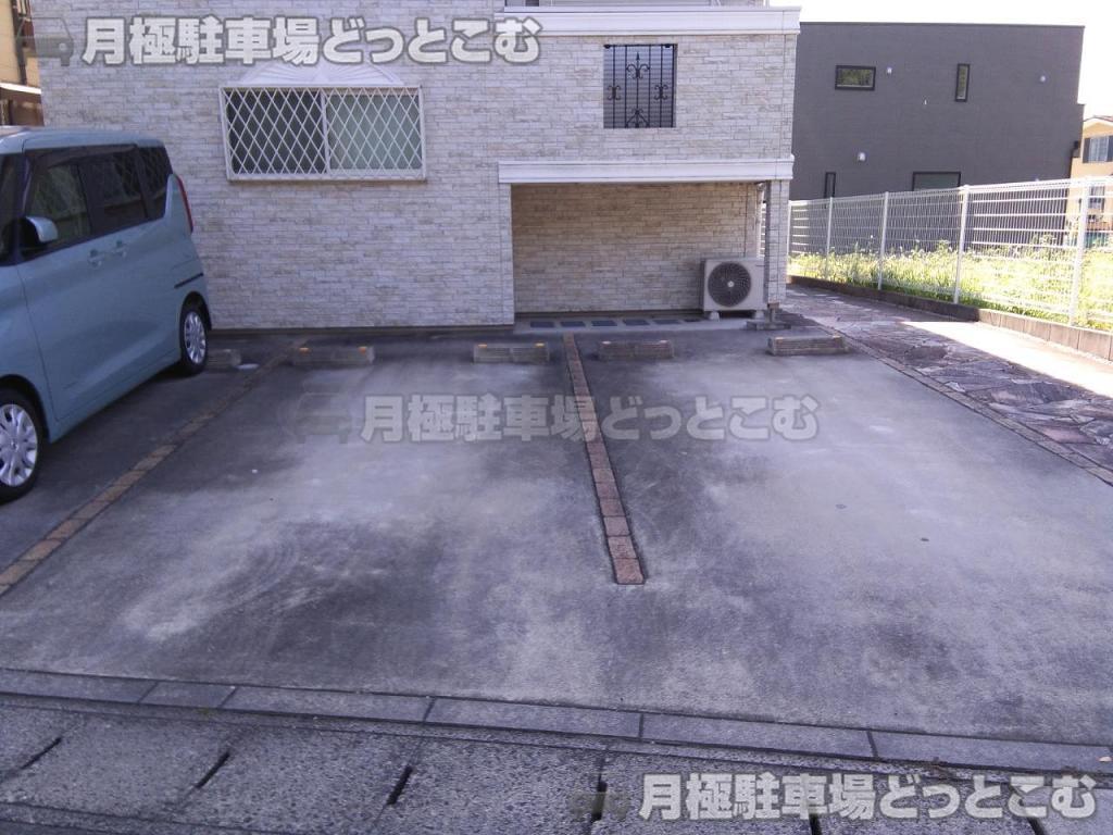 春日井市町田町1丁目7の月極駐車場3