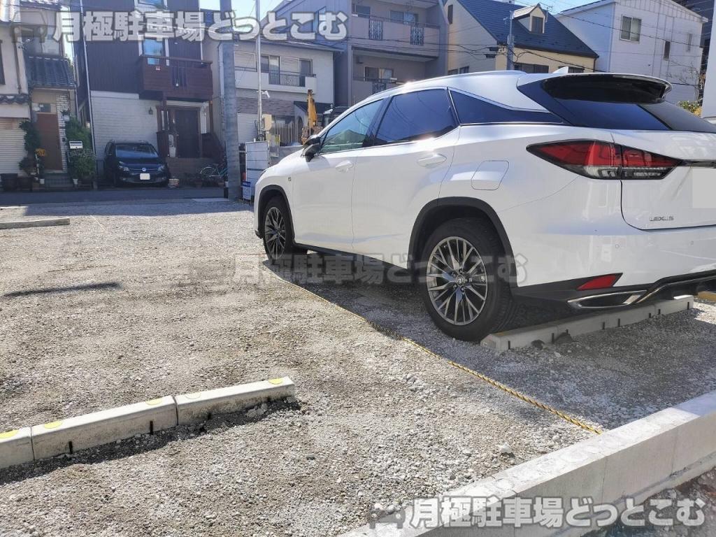 名古屋市東区徳川2丁目1801-6の月極駐車場3