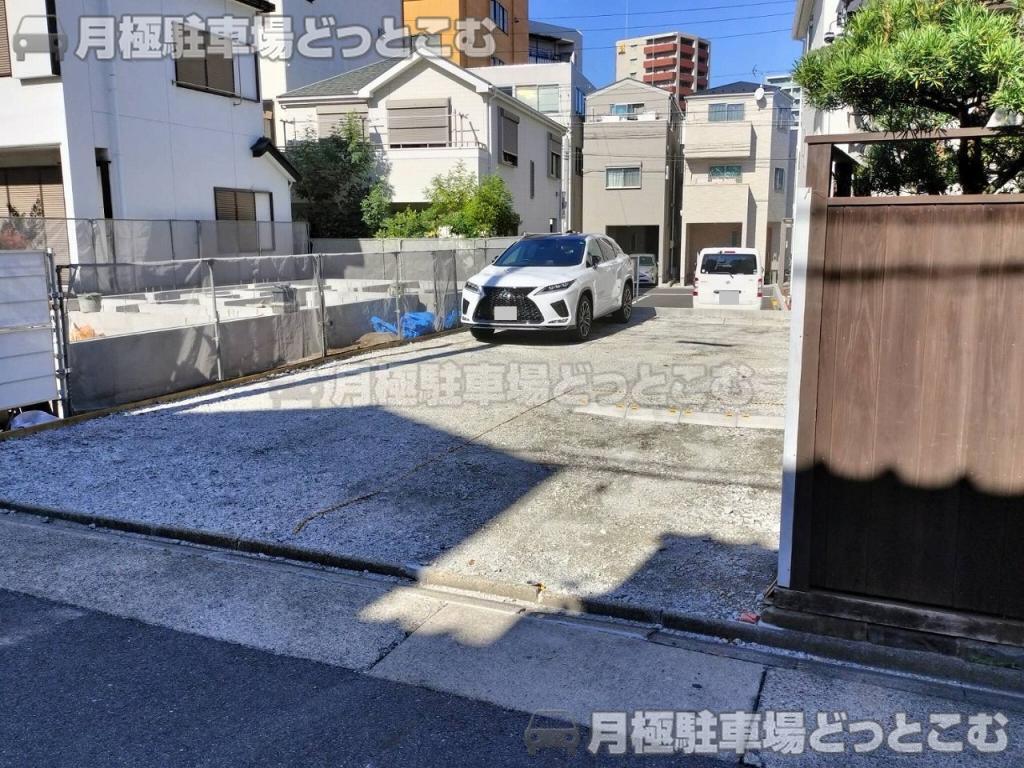 名古屋市東区徳川2丁目1801-6の月極駐車場7