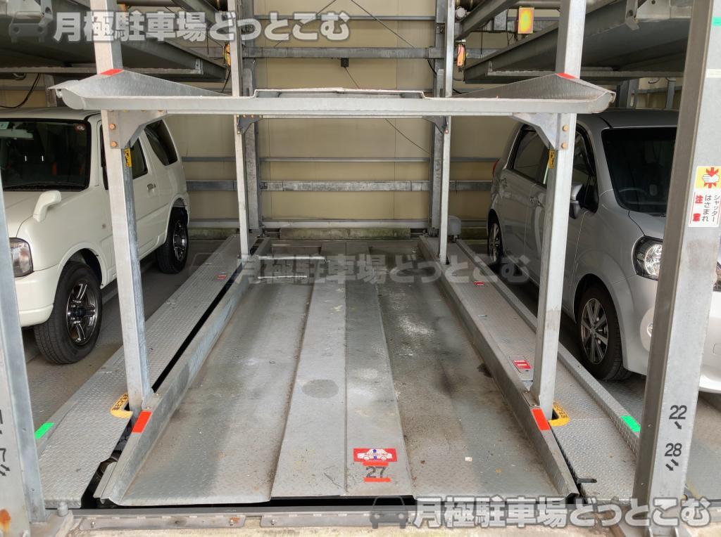 東大阪市長堂3-2-3の月極駐車場3
