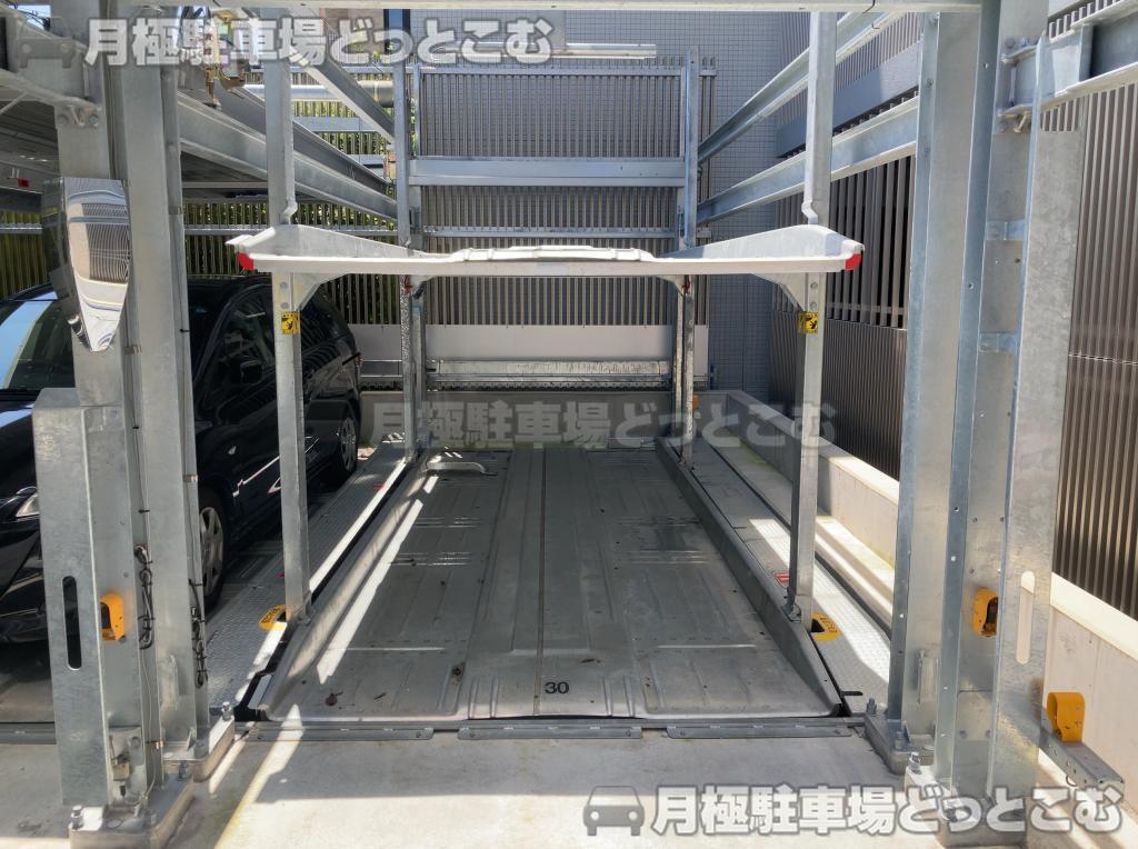芦屋市南宮町16-4の月極駐車場3