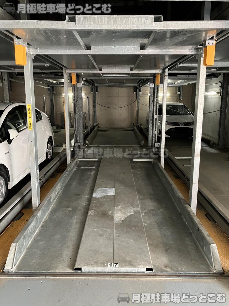 横浜市港北区新横浜2-7-6の月極駐車場3