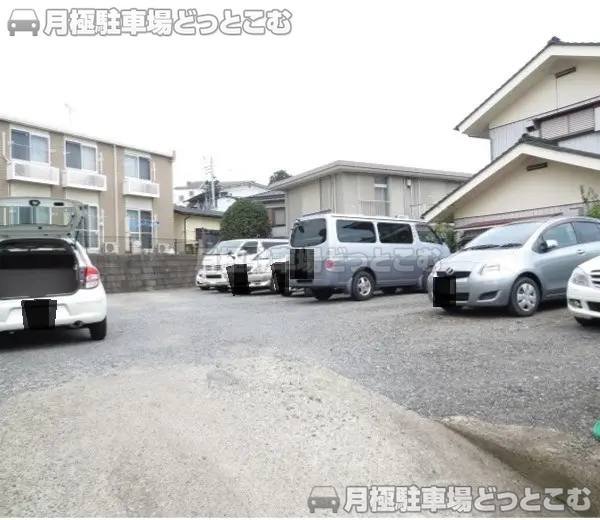 横浜市南区弘明寺町105-6の月極駐車場3
