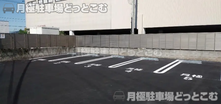 藤沢市湘南台7-53-4の月極駐車場3