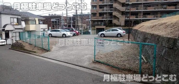 横浜市保土ケ谷区権太坂2-409-1の月極駐車場2