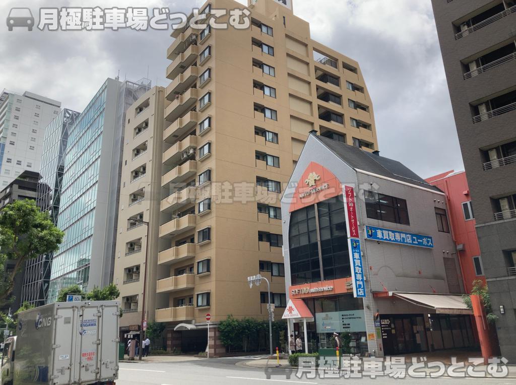 大阪市中央区内淡路町3-2-15の月極駐車場3