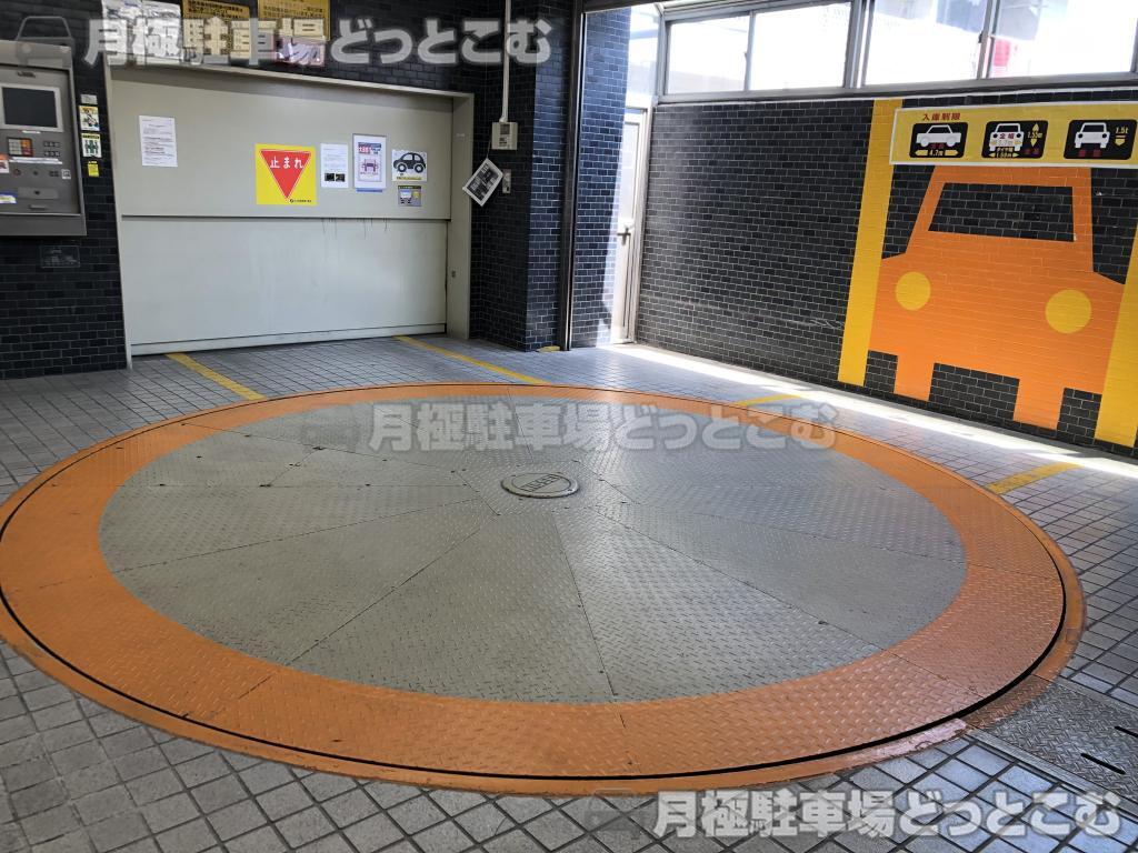 熊本市中央区新屋敷1-14-35の月極駐車場2