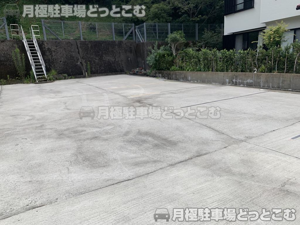 日南市南郷町潟上104の月極駐車場2