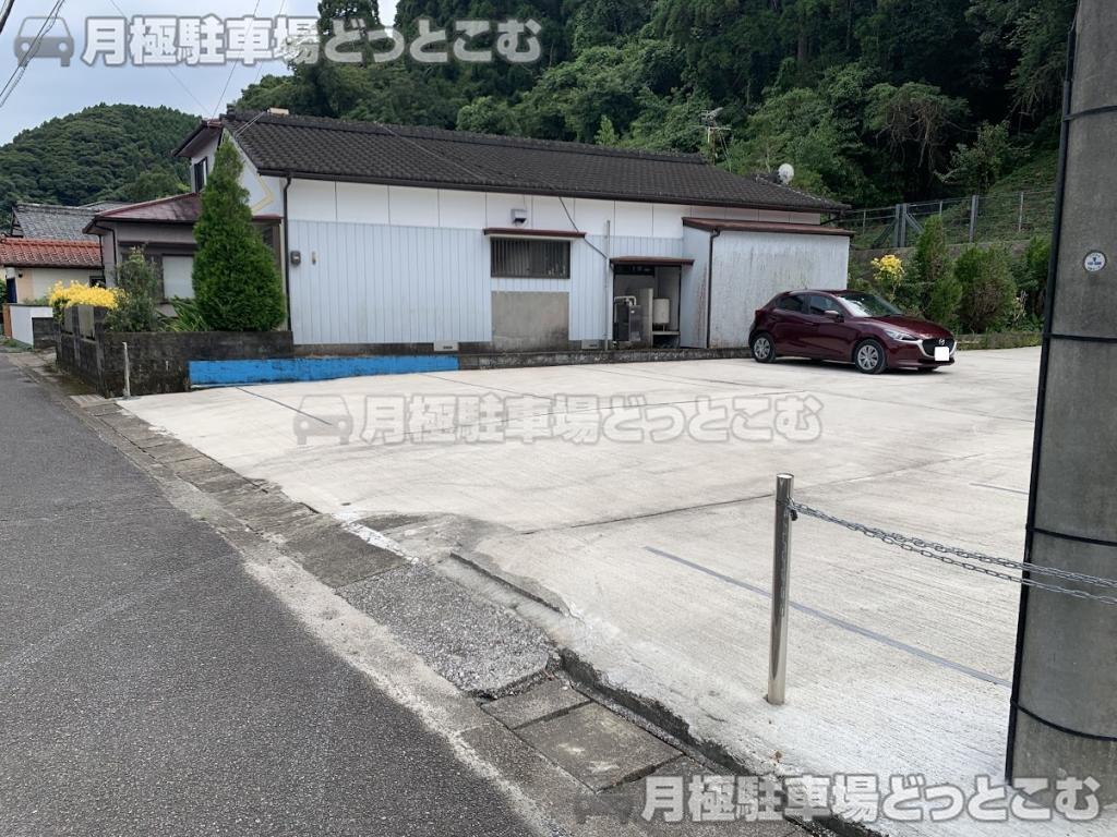 日南市南郷町潟上104の月極駐車場3