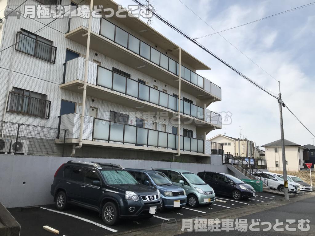 名古屋市名東区山の手2丁目1101の月極駐車場2