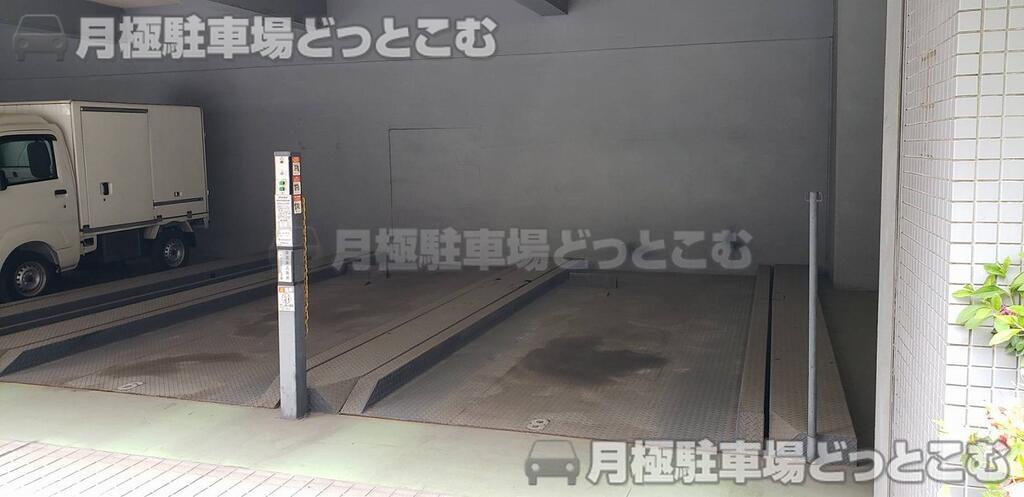 中央区日本橋小舟町3-2の月極駐車場2