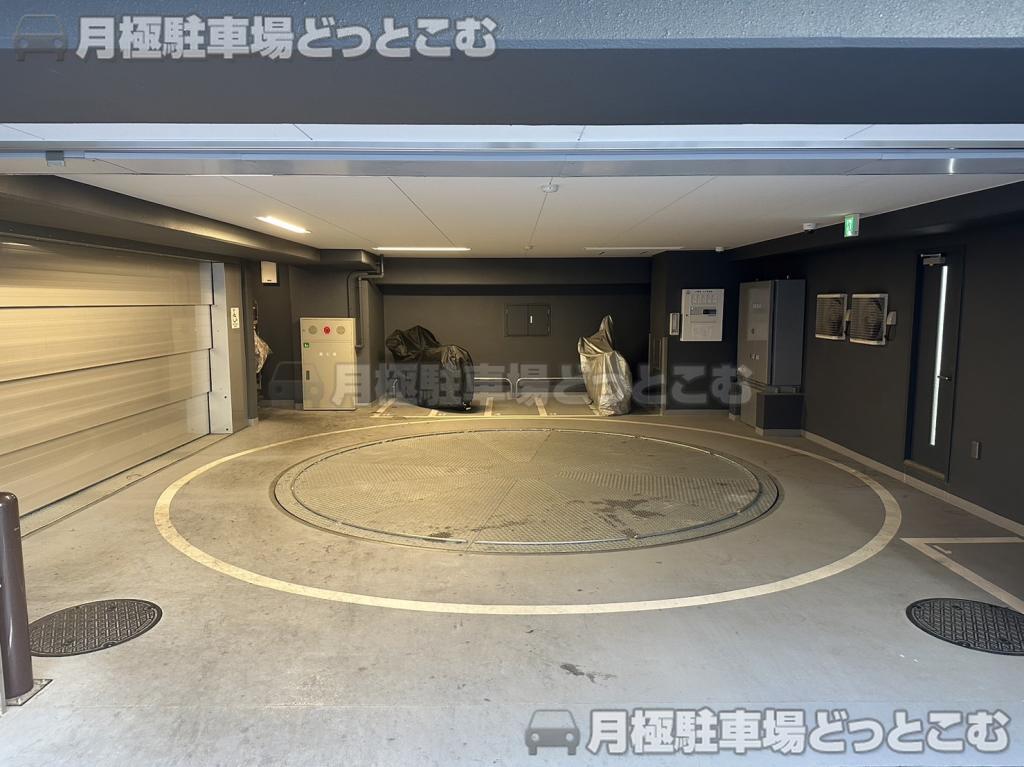 文京区本郷4丁目37-13の月極駐車場2