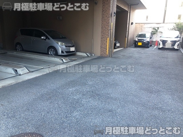 名古屋市中区丸の内2丁目1-1の月極駐車場6