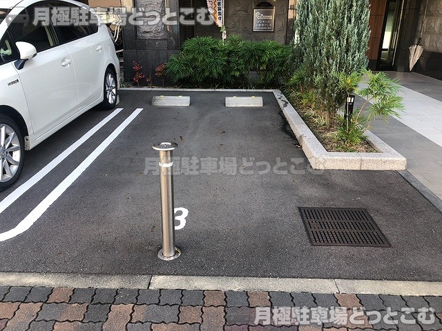 名古屋市中区富士見町17-23の月極駐車場3