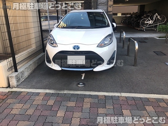 名古屋市中区富士見町17-23の月極駐車場5