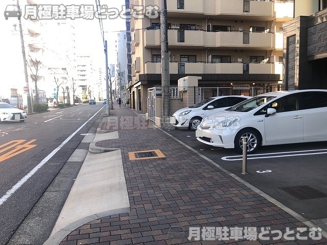 名古屋市中区富士見町17-23の月極駐車場8