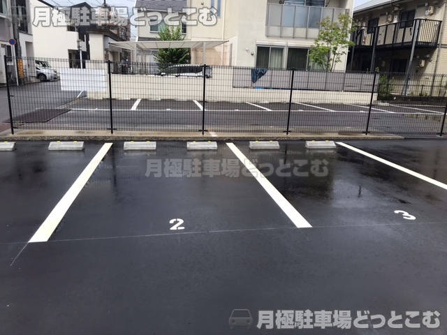 名古屋市中村区長戸井町3丁目41-2の月極駐車場2
