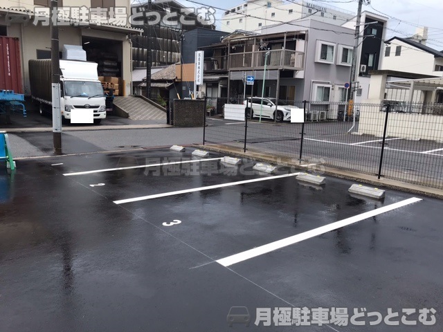 名古屋市中村区長戸井町3丁目41-2の月極駐車場3