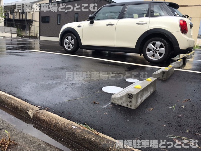 名古屋市中村区長戸井町3丁目41-2の月極駐車場6