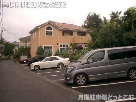 横浜市港北区新吉田町3376-2の月極駐車場1