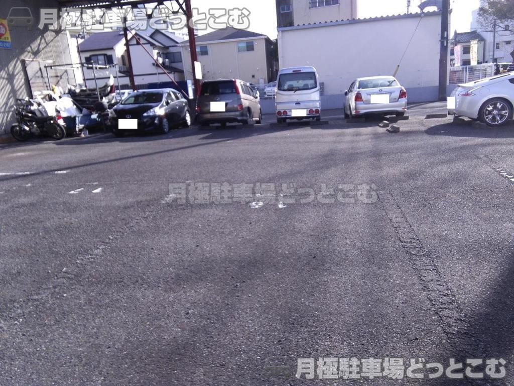 名古屋市熱田区西野町2丁目63の月極駐車場8