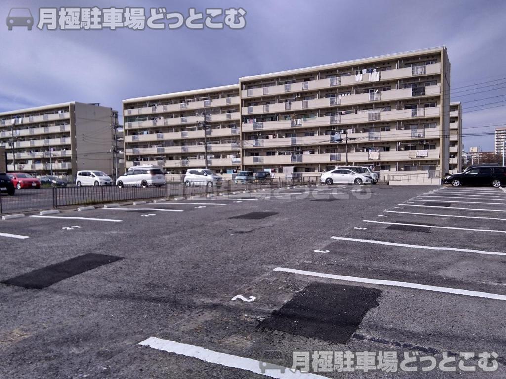 名古屋市名東区香南1丁目309,310の月極駐車場6