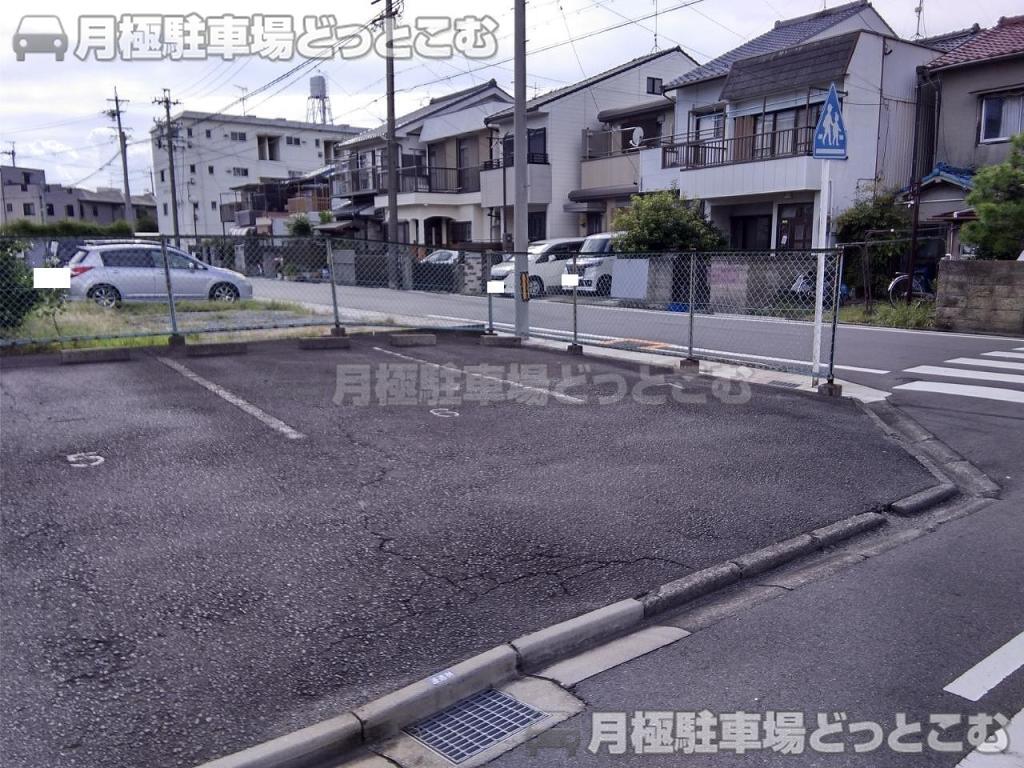 名古屋市中村区宿跡町3丁目26-1の月極駐車場5