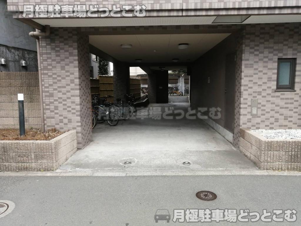 杉並区和田3-18-7の月極駐車場3